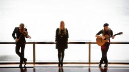 Guy Mendilow Ensemble: Around the World in Song 
